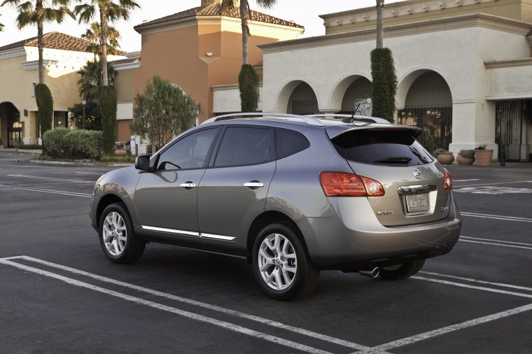 2011 Nissan Rogue SV with SL Package AWD Picture / Pic / Image